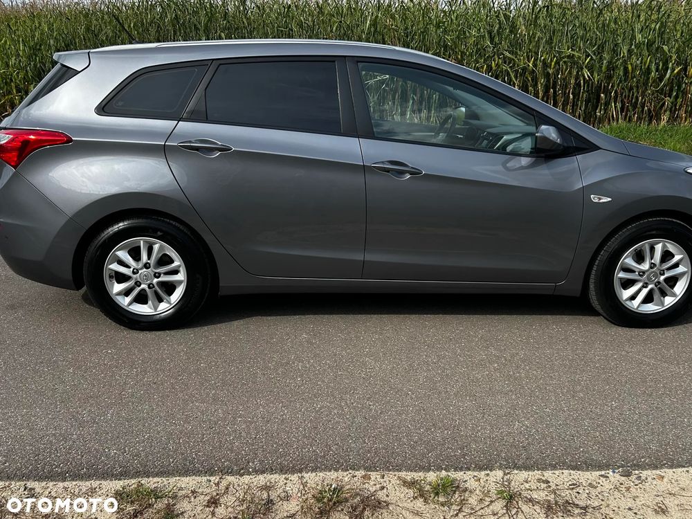 Hyundai i30 i30cw 1.4 Trend - 4