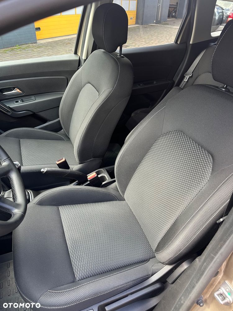 Dacia Duster 1.6 SCe Urban Explorer S&S - 11