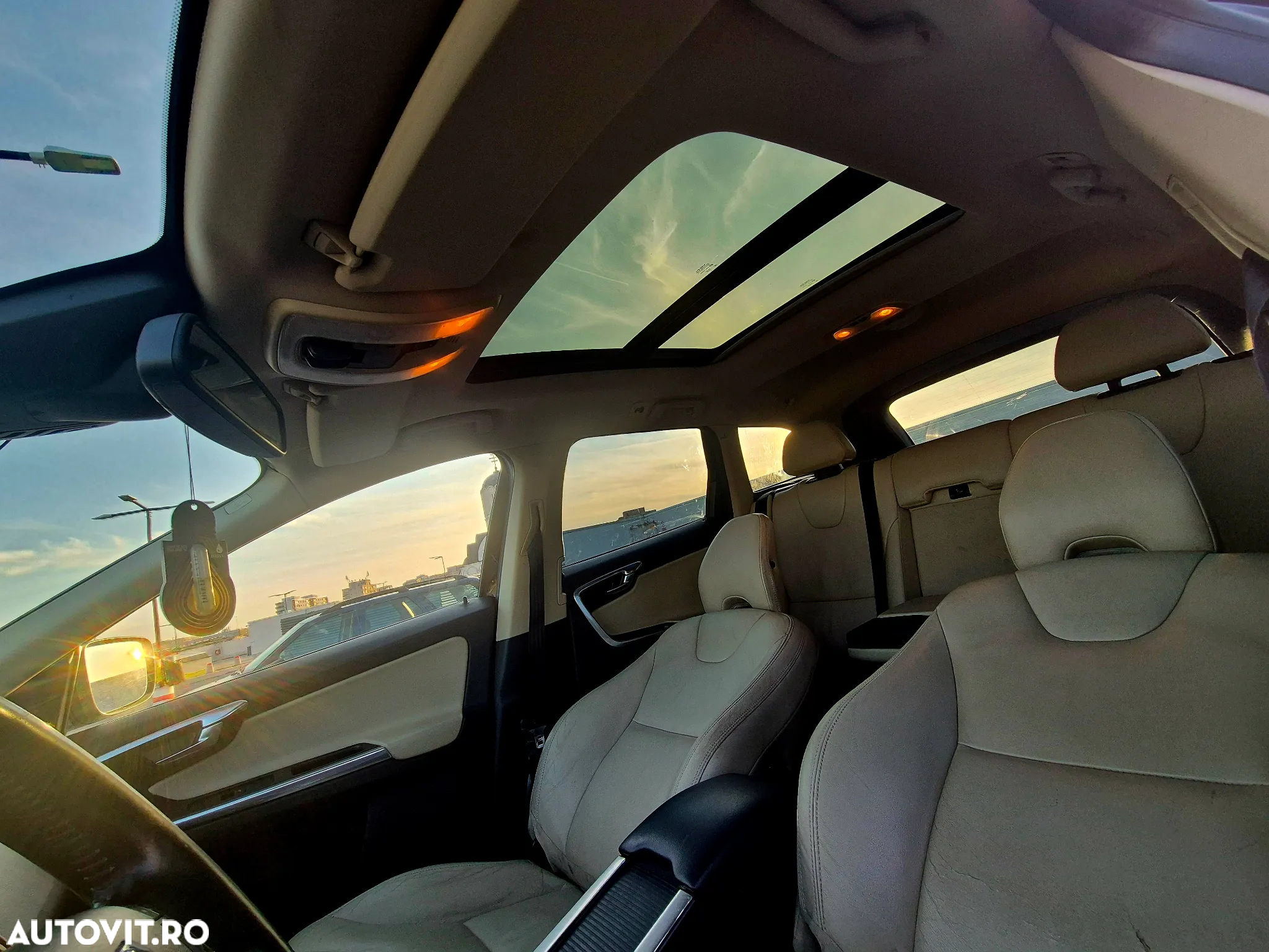 Volvo XC 60 D5 AWD Aut. Summum - 12