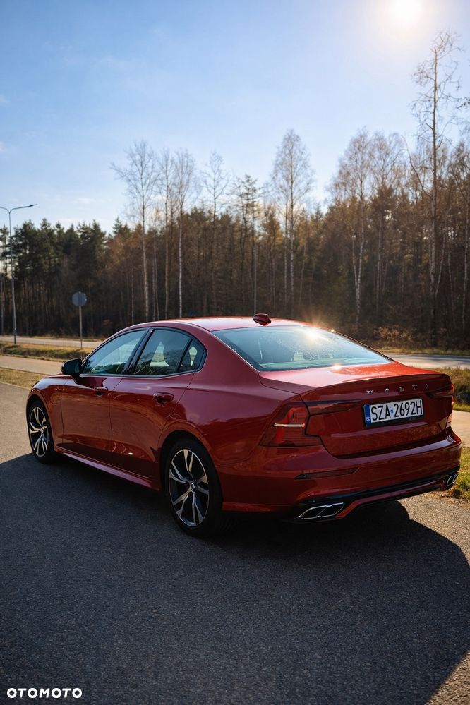 Volvo S60 T8 Twin Engine AWD Geartronic RDesign - 9