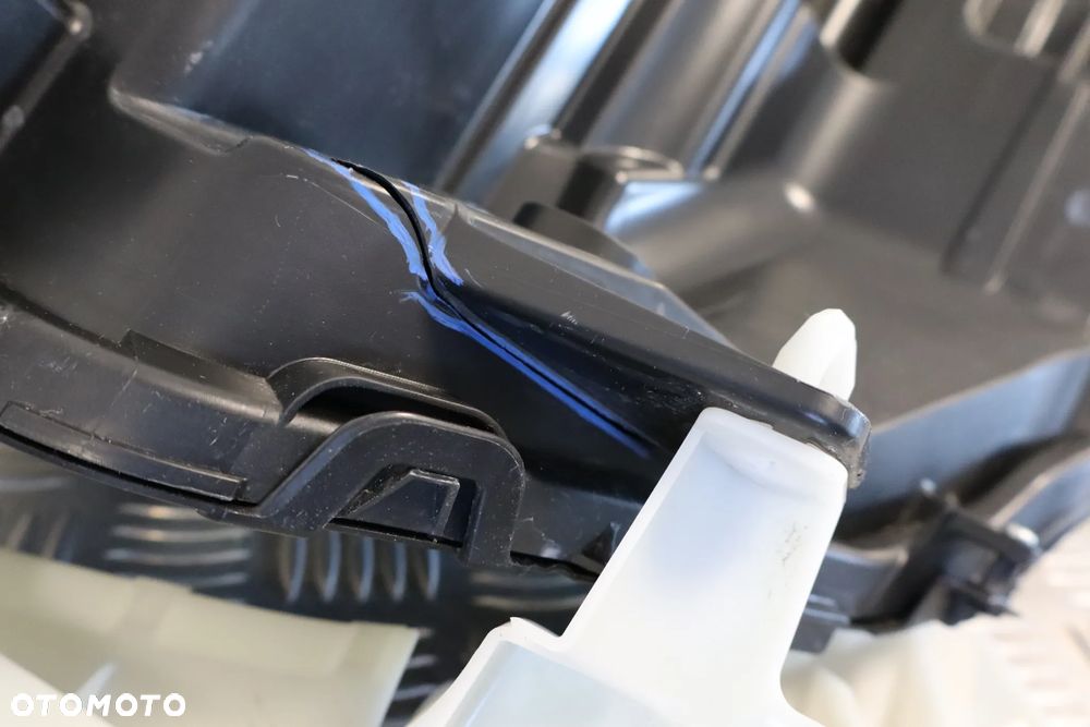 LAMPA PRZEDNIA PRZÓD PRAWA MITSUBISHI ECLIPSE CROSS LIFT FULL LED 2020- - 20