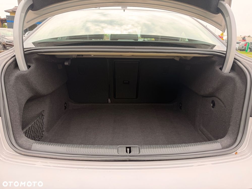 Audi A3 Limousine 2.0 TDI sport - 24