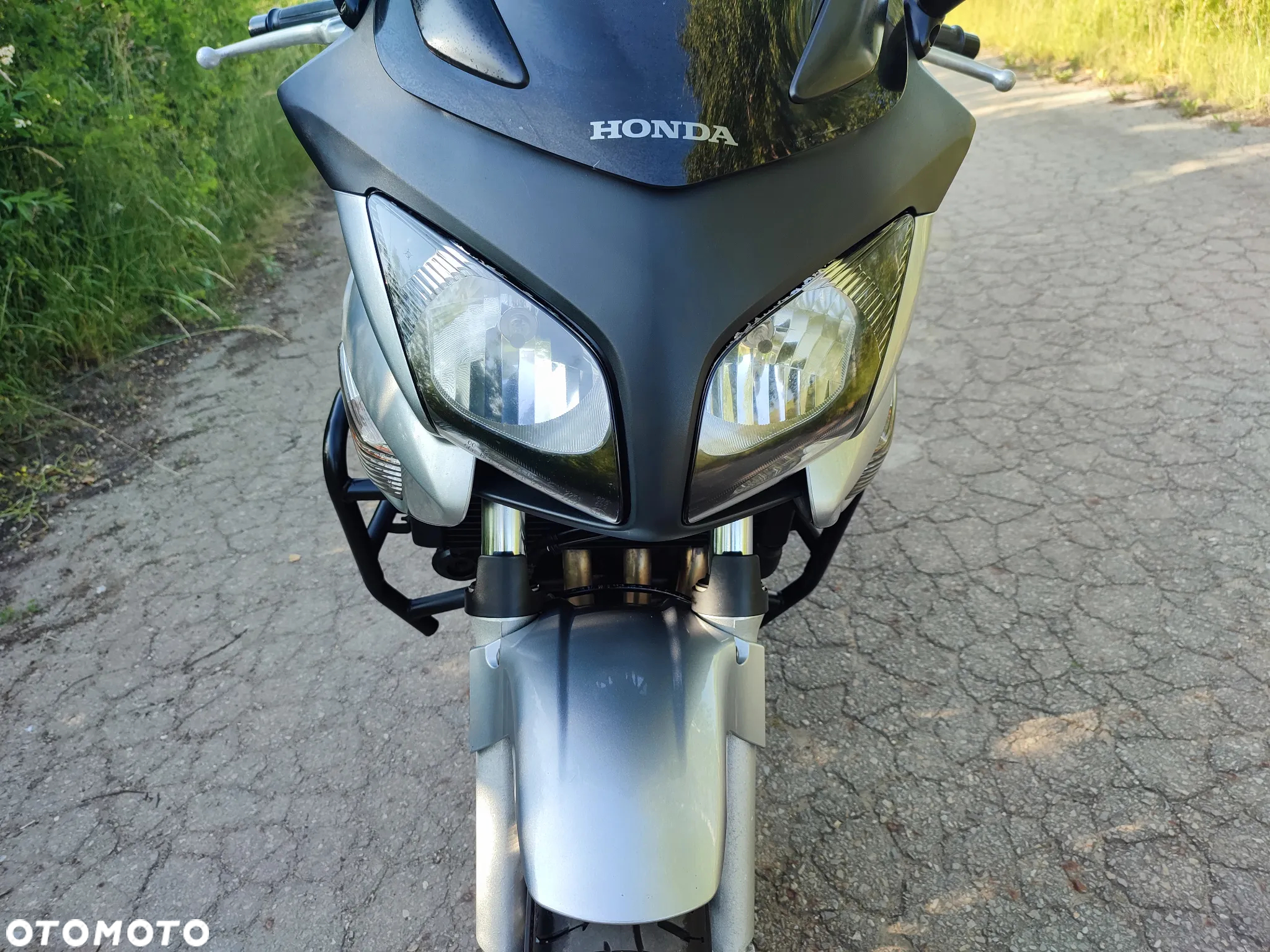 Honda CBF - 24