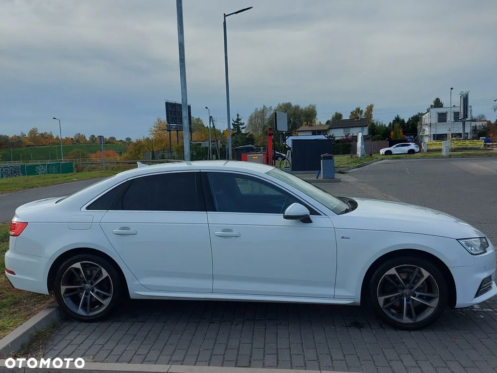 Audi A4 Limousine - 4