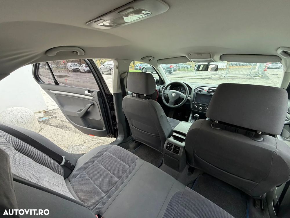 Volkswagen Jetta - 7