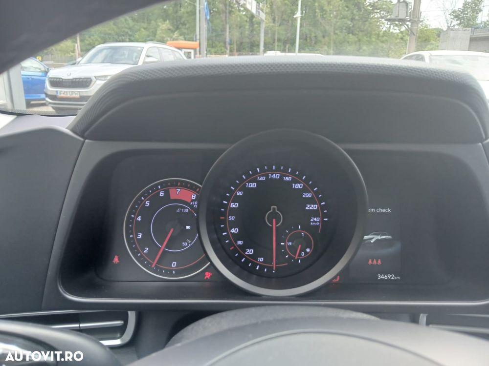Hyundai Elantra 1.6 l 123 CP 6MT Comfort - 15