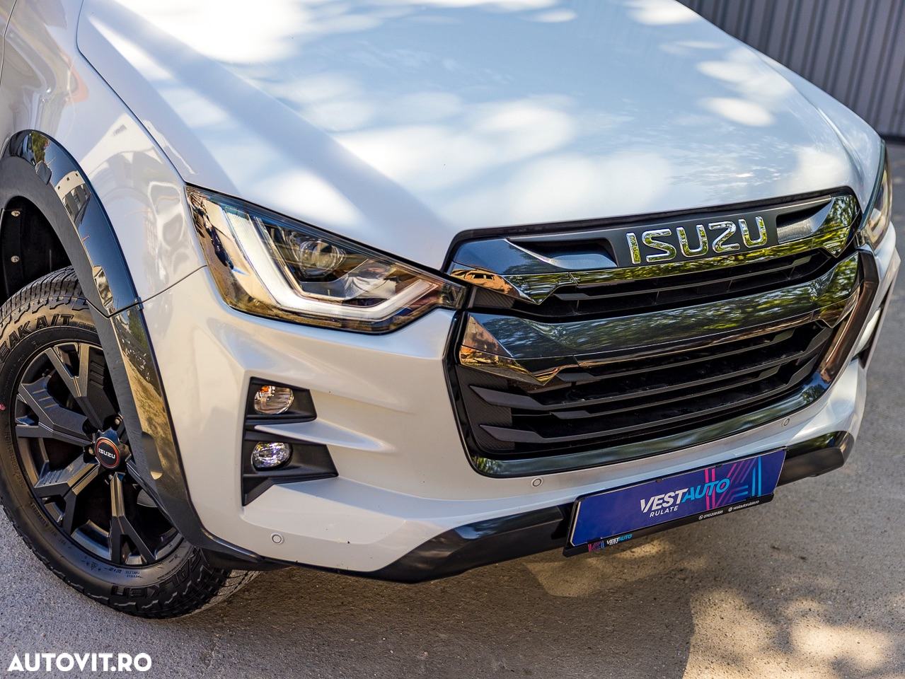 Isuzu D-Max 1.9 DSL 4x4 Double Cab AT Executive - 32