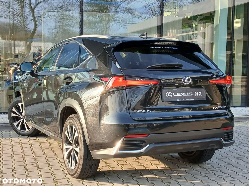 Lexus NX 300h F Impression AWD - 11