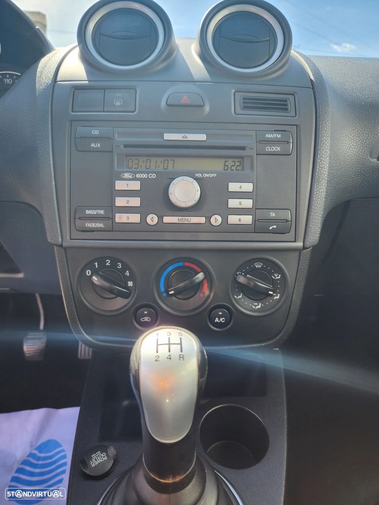 Ford Fiesta 1.4 Ghia Durashift EST - 12