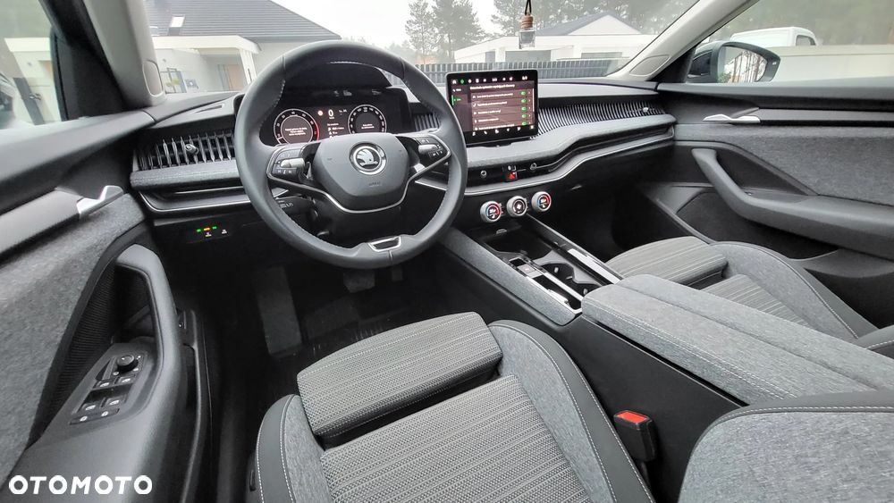 Skoda Superb 1.5 TSI mHEV Selection DSG - 27