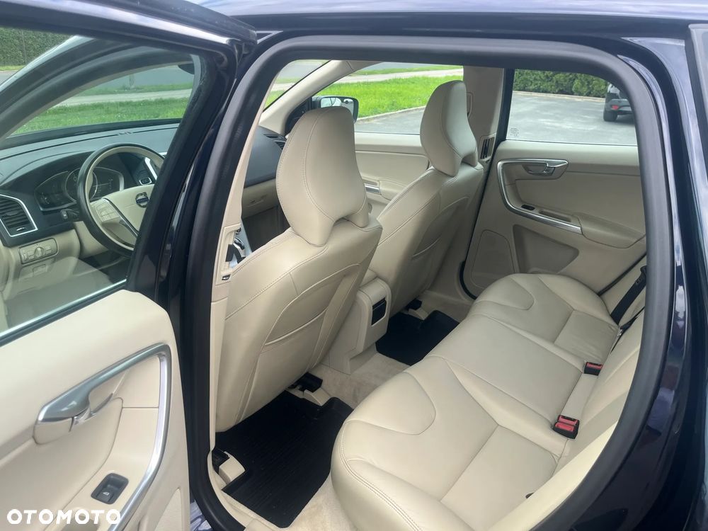 Volvo XC 60 D4 AWD Summum - 9