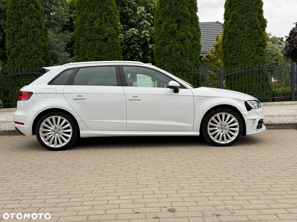 Audi A3 Sportback 1.4 TFSI e-tron S line Sportpaket - 7