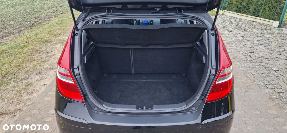 Hyundai i30 i30cw 1.4 UEFA EURO 2012 Edition - 31