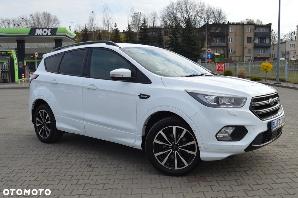 Ford Kuga 1.5 EcoBoost 2x4 ST-Line - 16