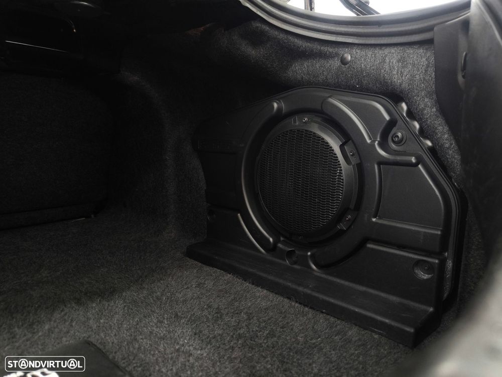 Ford Mustang 2.3i EcoBoost - 26