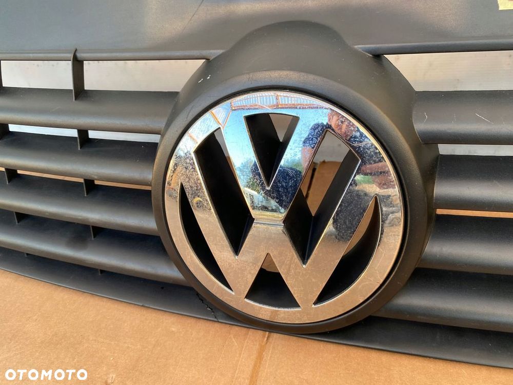 VW T5 CARAVELLE MULTIVAN 03- ATRAPA GRILL ORYGINAŁ ZNACZEK CHROM 7H0807101 - 3