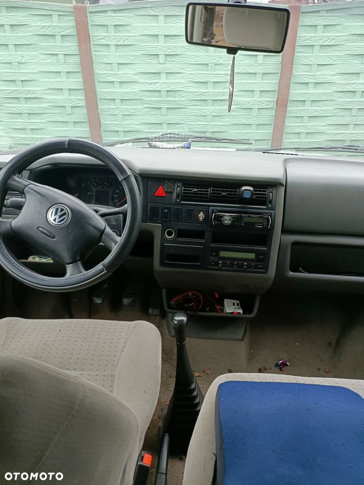 Volkswagen Caravelle GL - 7