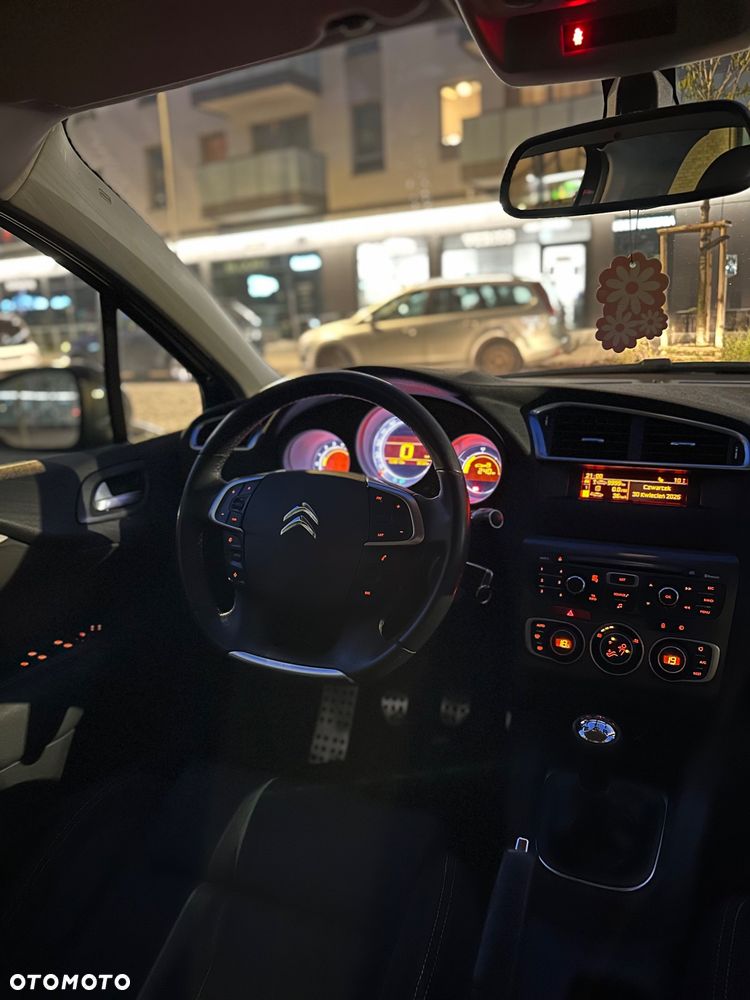 Citroën C4 1.6 VTi Exclusive - 36