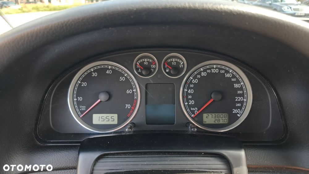 Volkswagen Passat 1.8T - 11