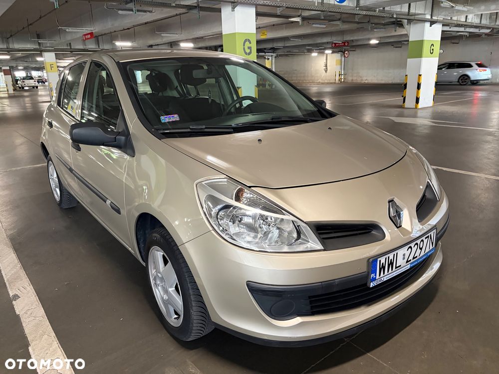 Renault Clio 1.2 16V Expression - 8
