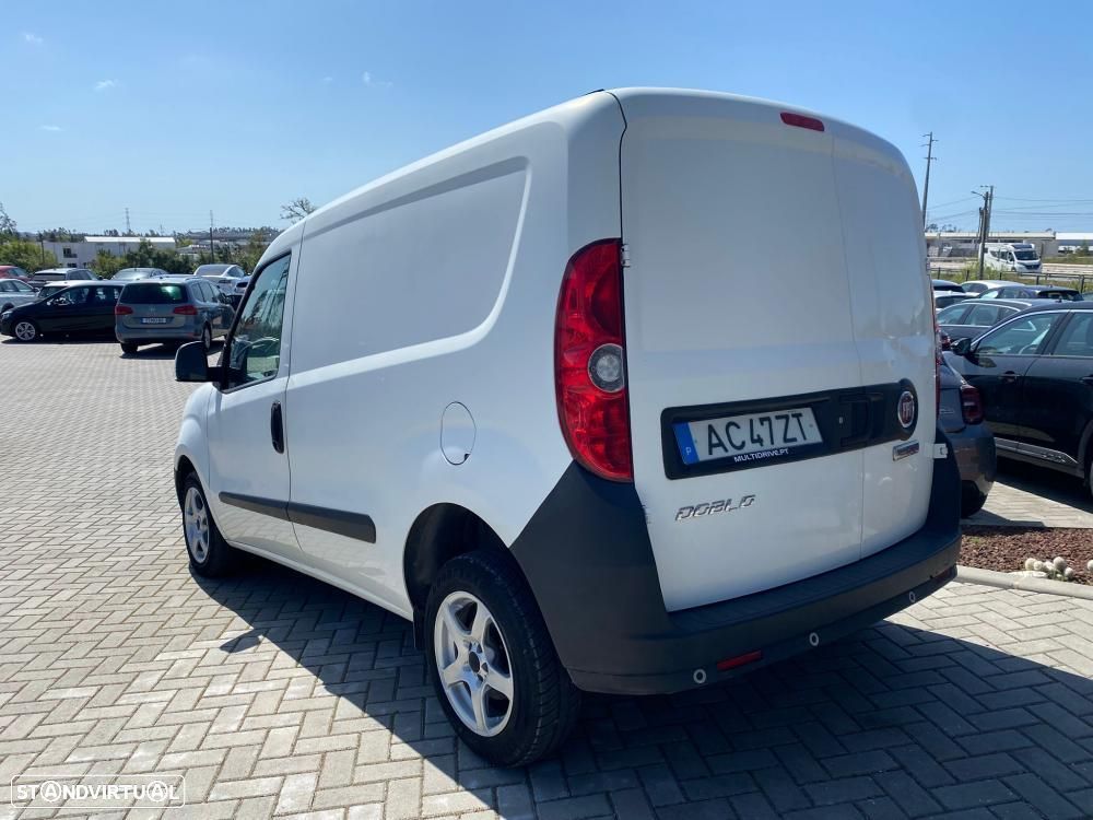 Fiat Doblo Outro - 4