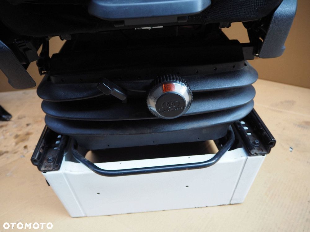 fotele pneumatyczne pompowane mercedes sprinter 907 910 komplet - 13
