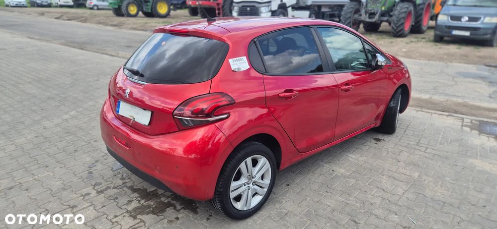 Peugeot 208 1.2 PureTech GPF Signature S&S - 12