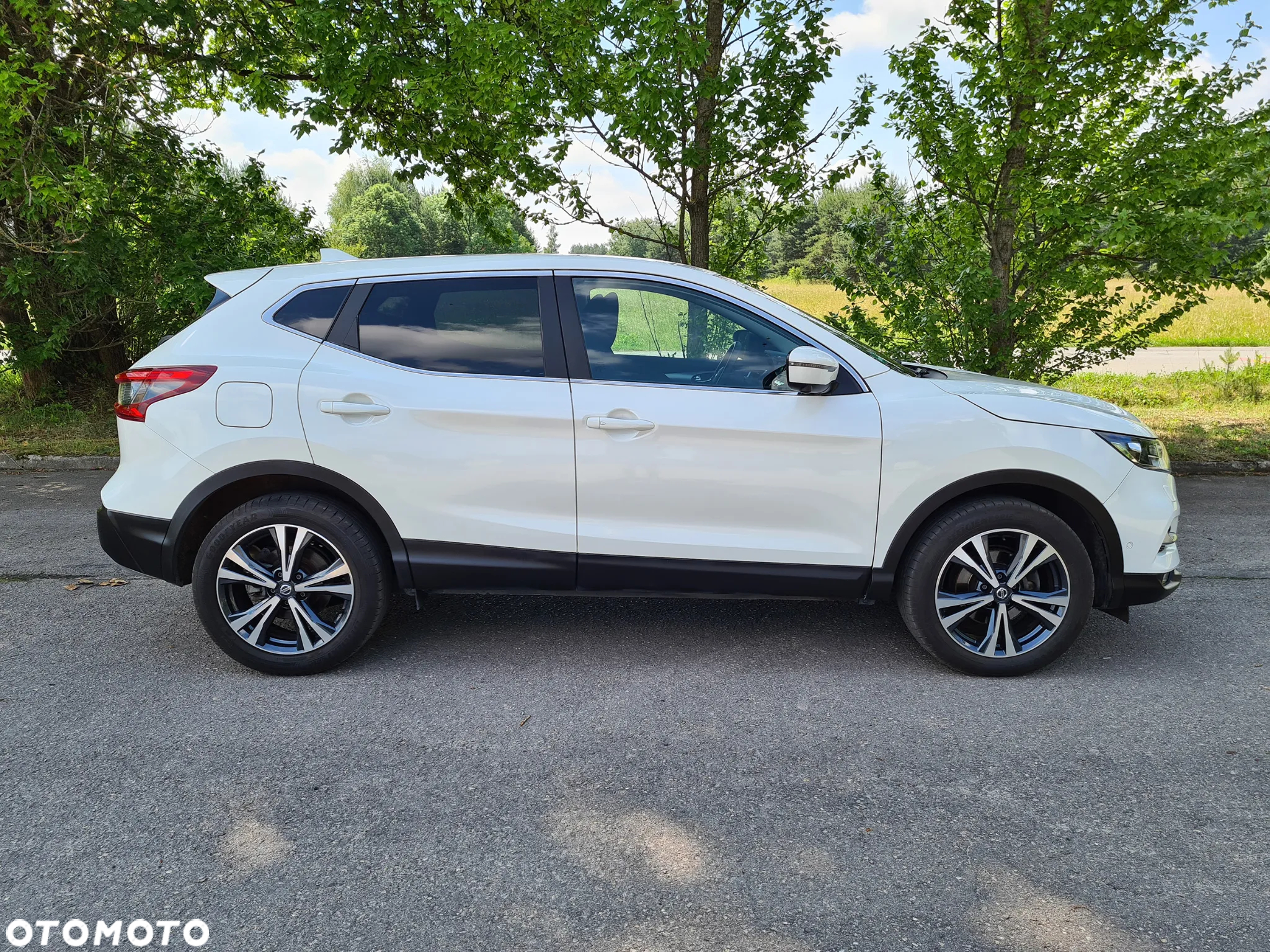 Nissan Qashqai 1.2 DIG-T N-Connecta Xtronic EU6 - 8