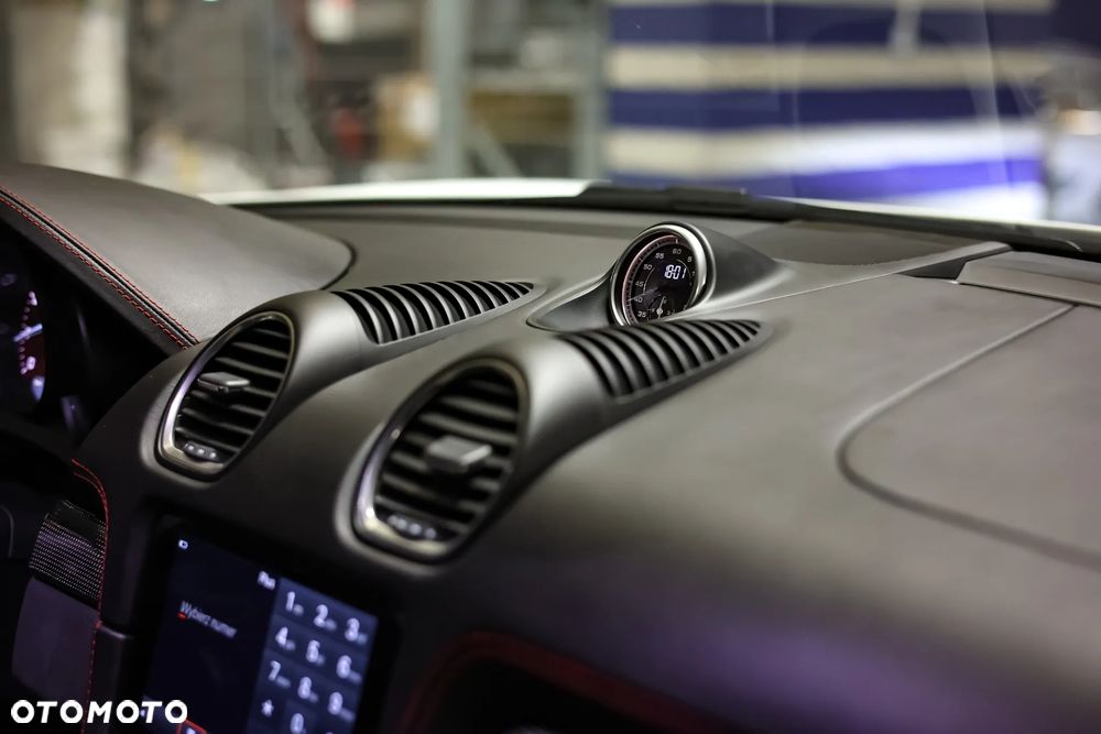Porsche 718 Cayman GTS 4.0 - 35