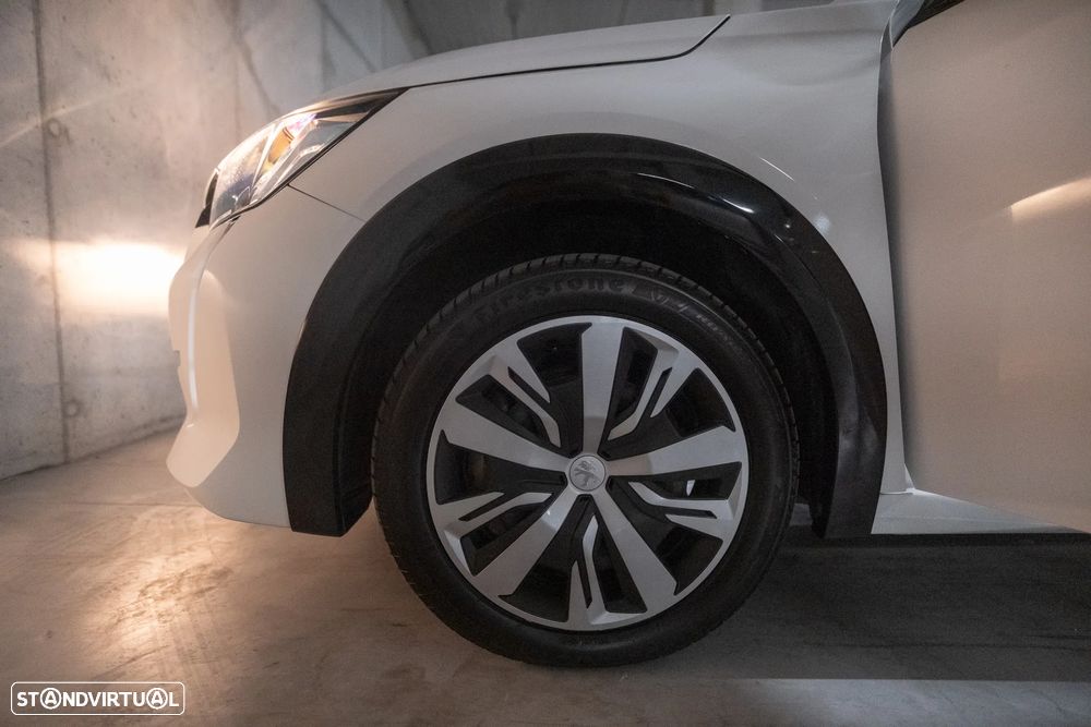 Peugeot e-208 Allure - 19