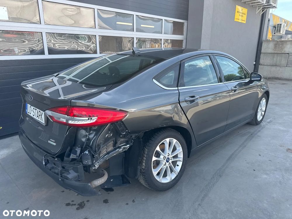 Ford Fusion - 6