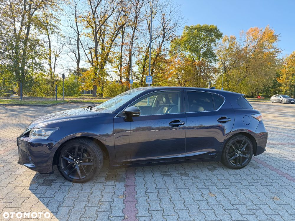 Lexus Ct 200H 2016 photo 3