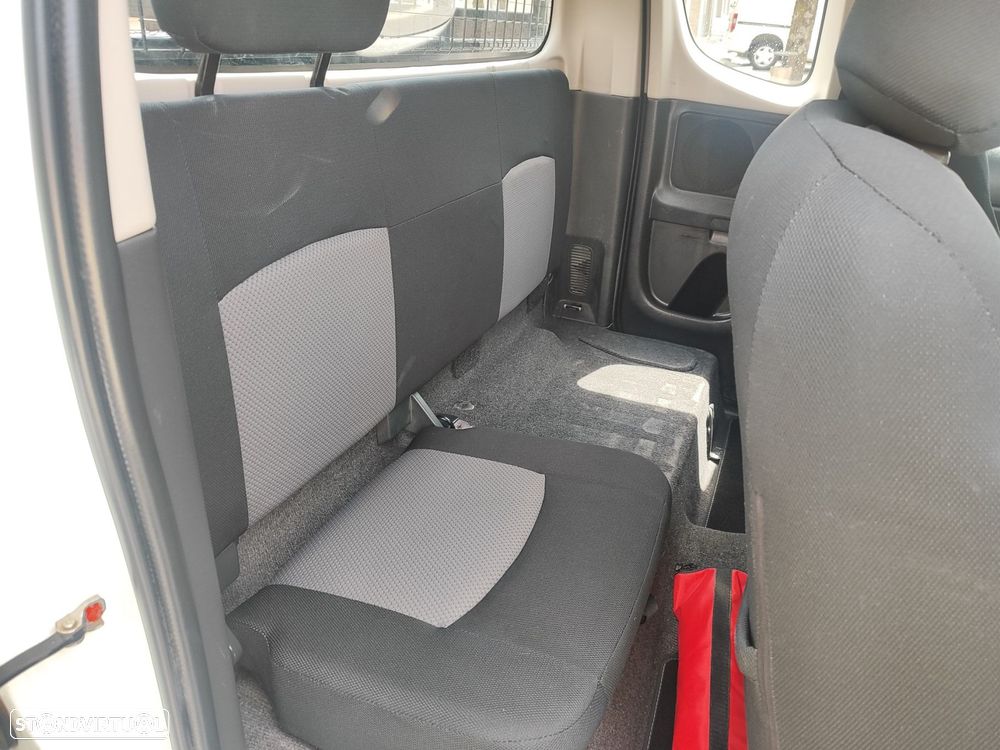 Mitsubishi L200 2.3 DI-D Space Cab Invite Strakar Look 4WD - 8