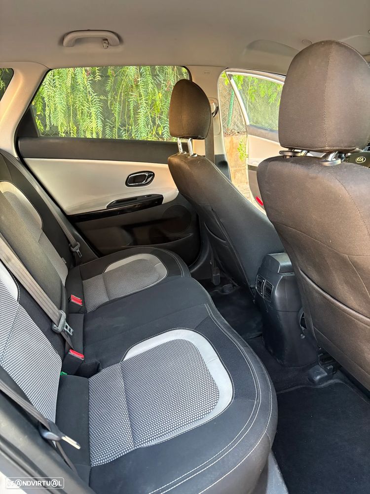 Kia Ceed SW 1.6 CRDi - 14