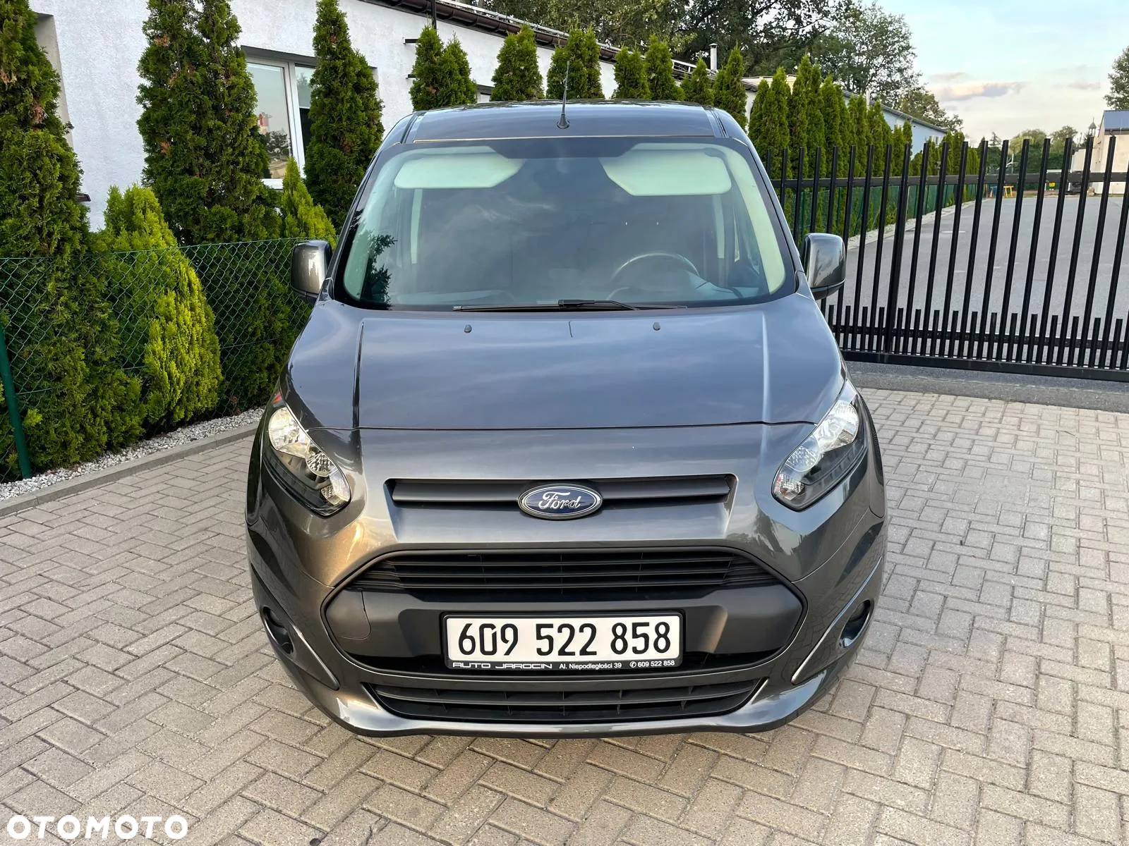 Ford Transit Connect - 9