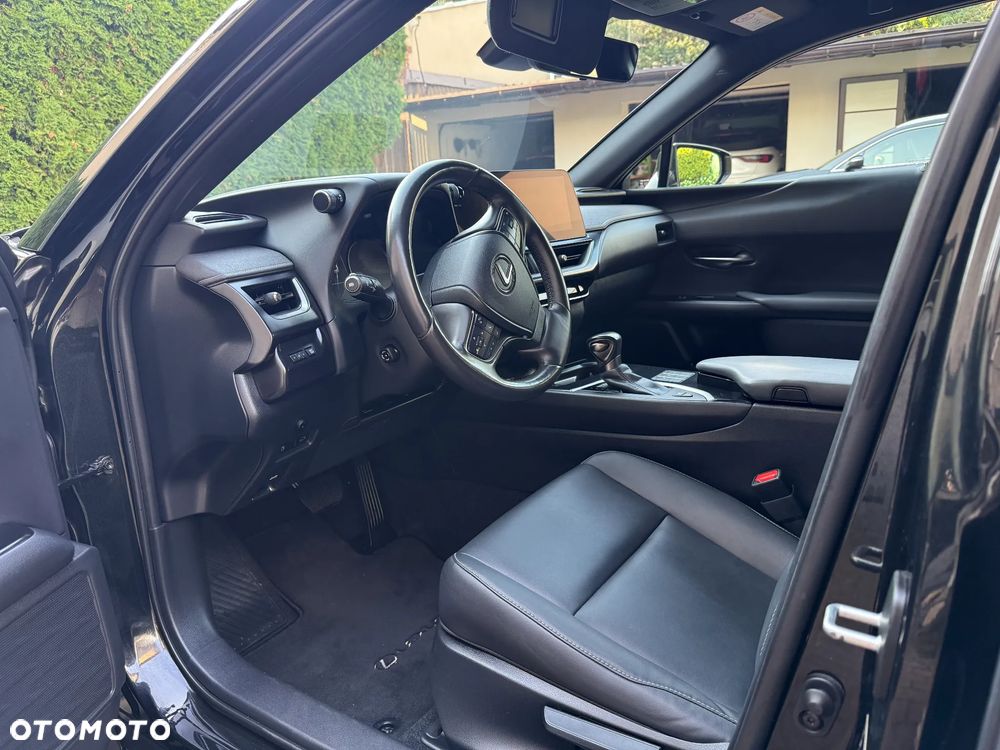 Lexus UX 250h F Sport 2WD - 5
