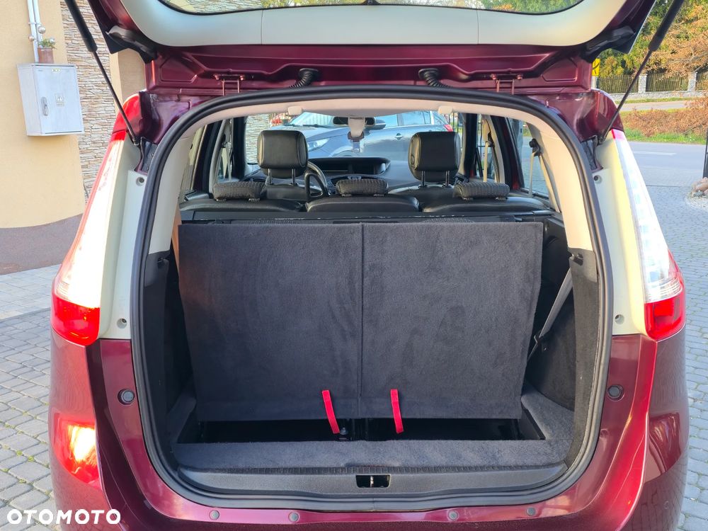 Renault Grand Scenic 2.0 16V 140 CVT Bose Edition - 17