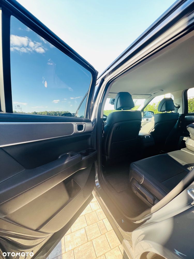 Hyundai Santa Fe 1.6 HEV 4WD 7-Sitzer Signature - 11