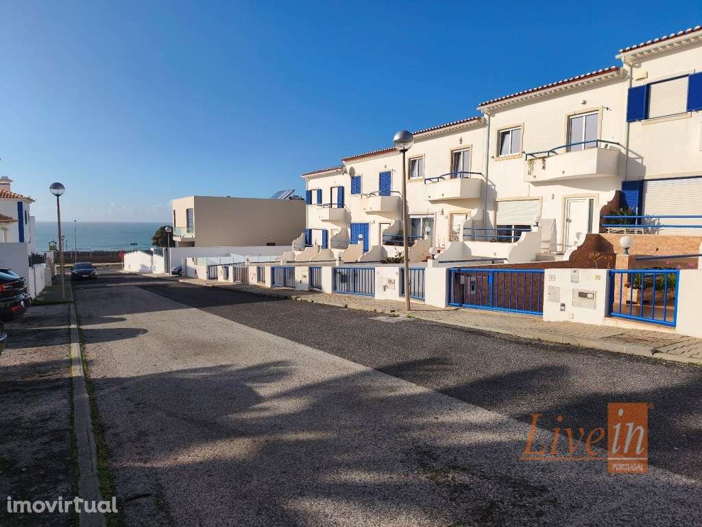 Moradia T4 no Centro da Ericeira a Poucos Metros da Praia - Grande imagem: 3/46