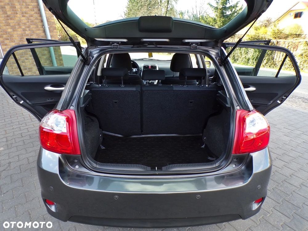 Toyota Auris 1.6 Life+ - 25