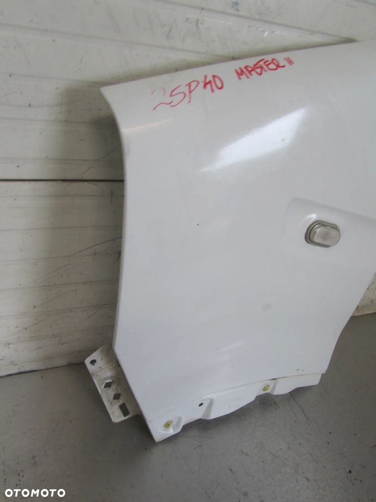 Renault Master II A 2.5 DCI błotnik lewy przód - 3