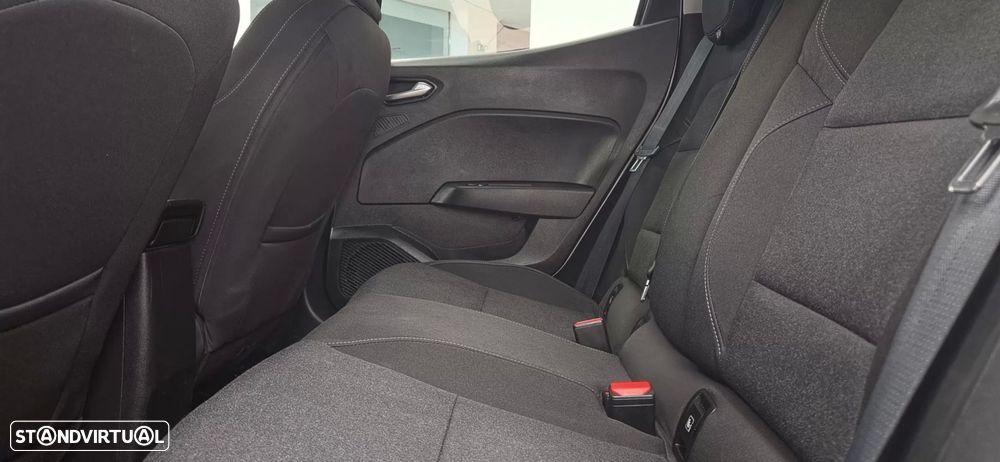 Renault Clio 1.0 TCe Evolution - 32