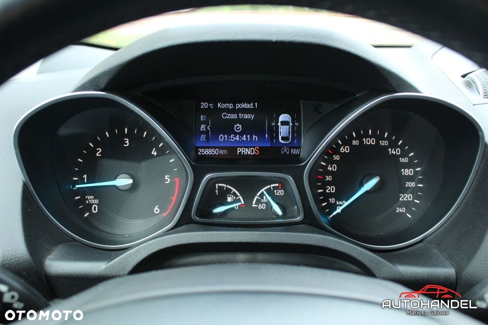 Ford Kuga - 9