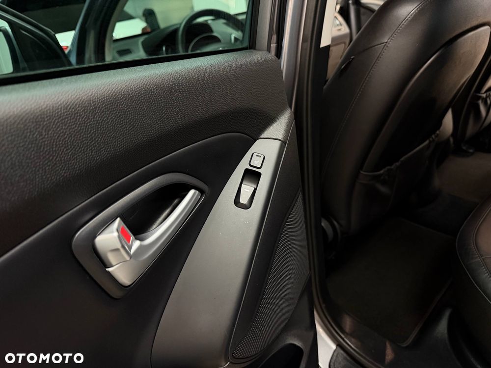 Hyundai ix35 2.0 2WD Automatik Trend - 31