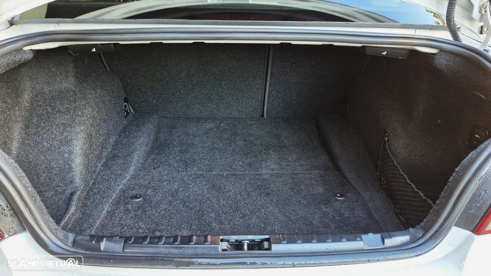 BMW 120 d Coupe Aut. Limited Edition Lifestyle c/ M Sport Pack - 18