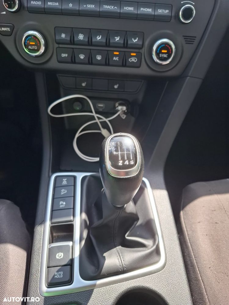 Kia Sportage 1.6 DSL 6MT HP 4x4 Style - 10