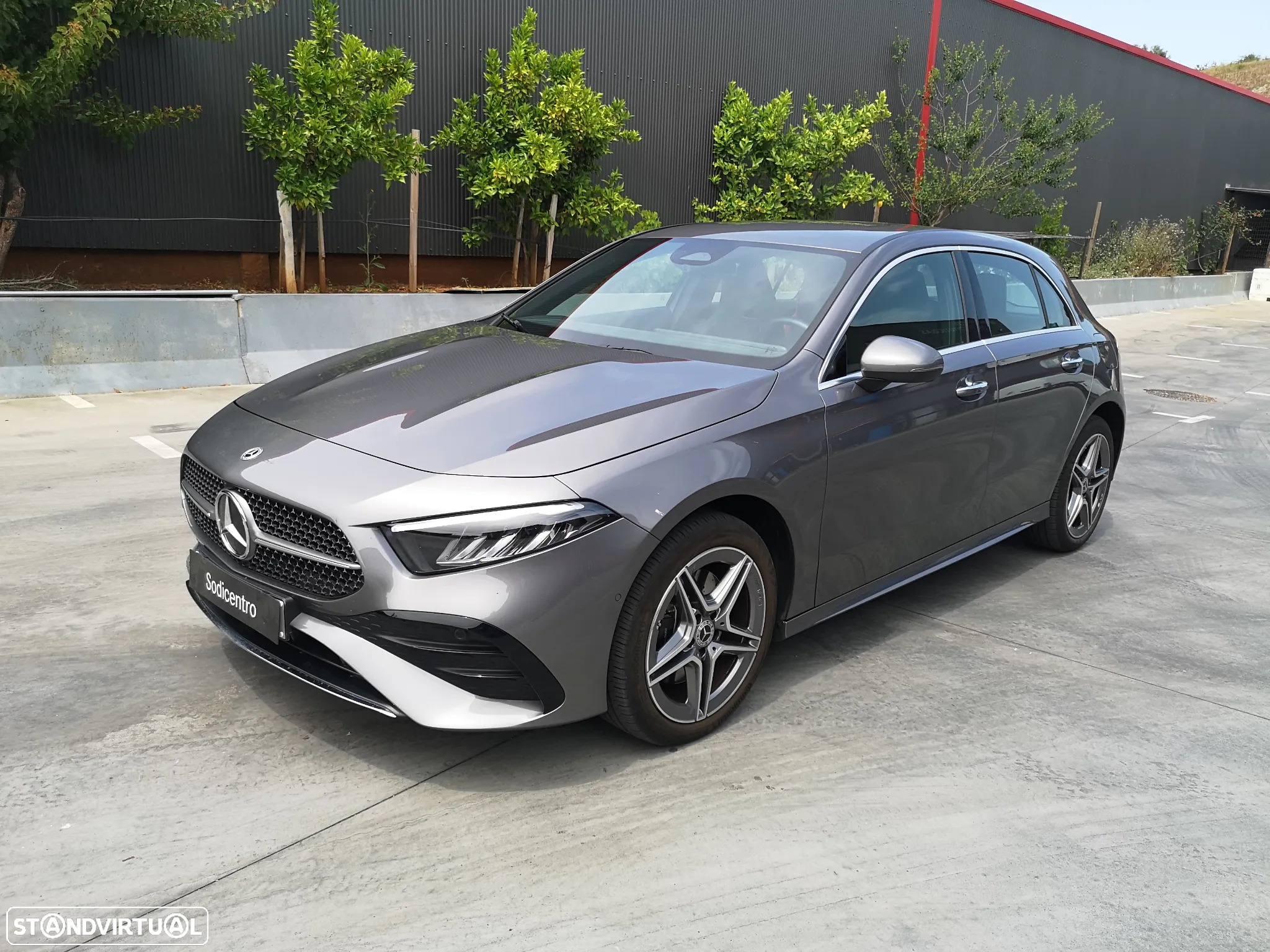 Mercedes-Benz A 250 e - 3