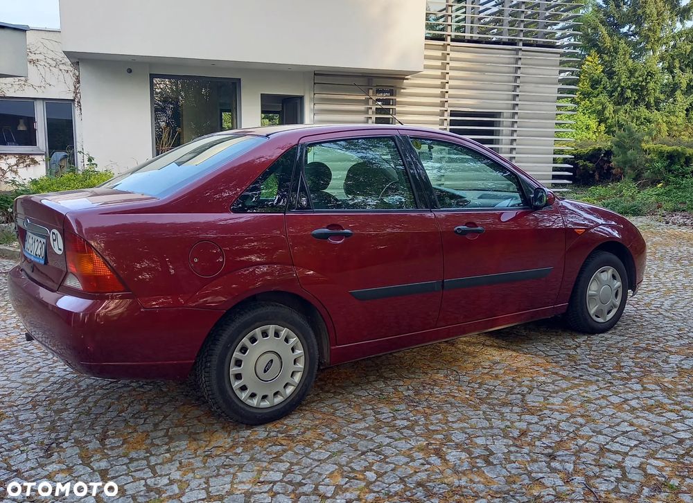 Ford Focus 1.6 Ghia - 4