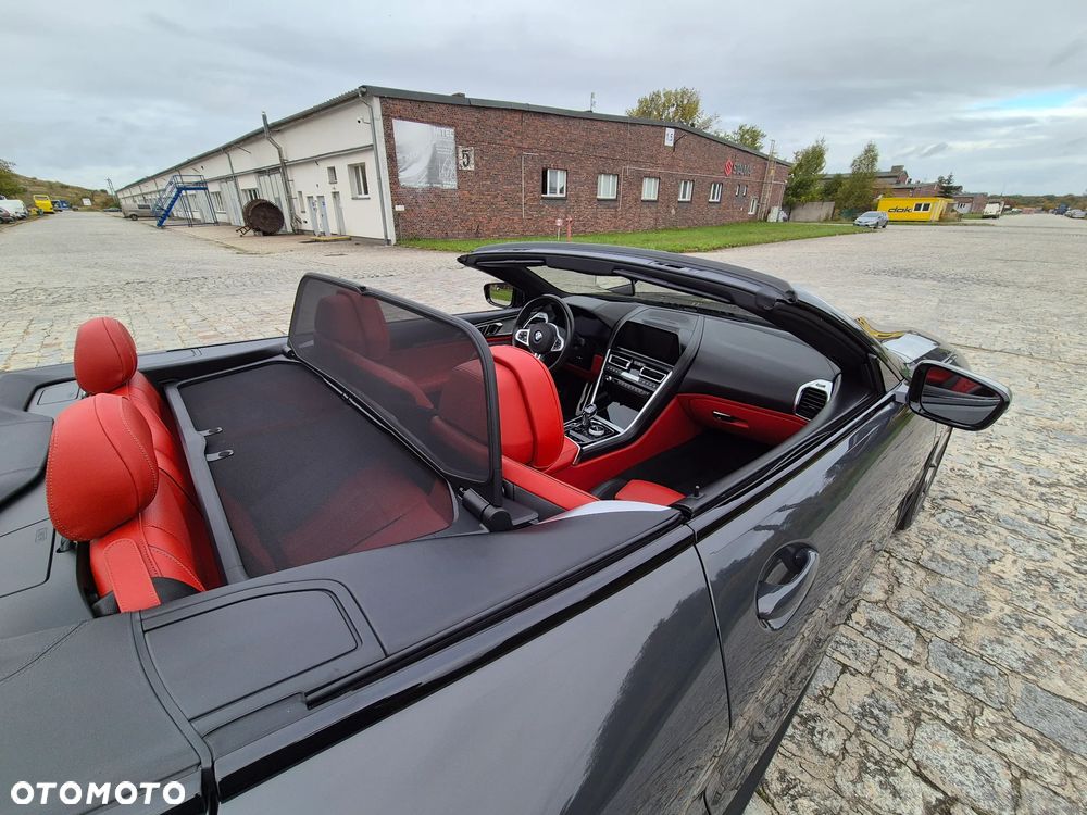 BMW Seria 8 M850i xDrive - 16