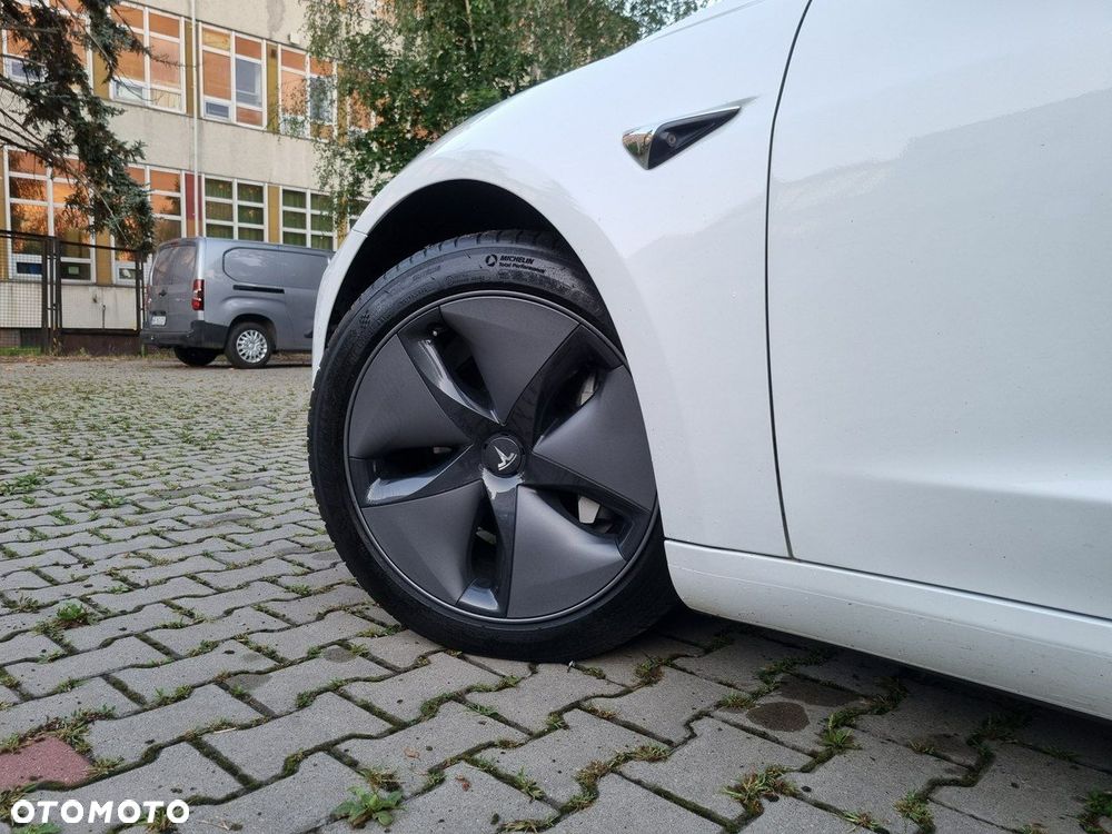Tesla Model 3 Langstreckenbatterie Allradantrieb Dual Motor - 9